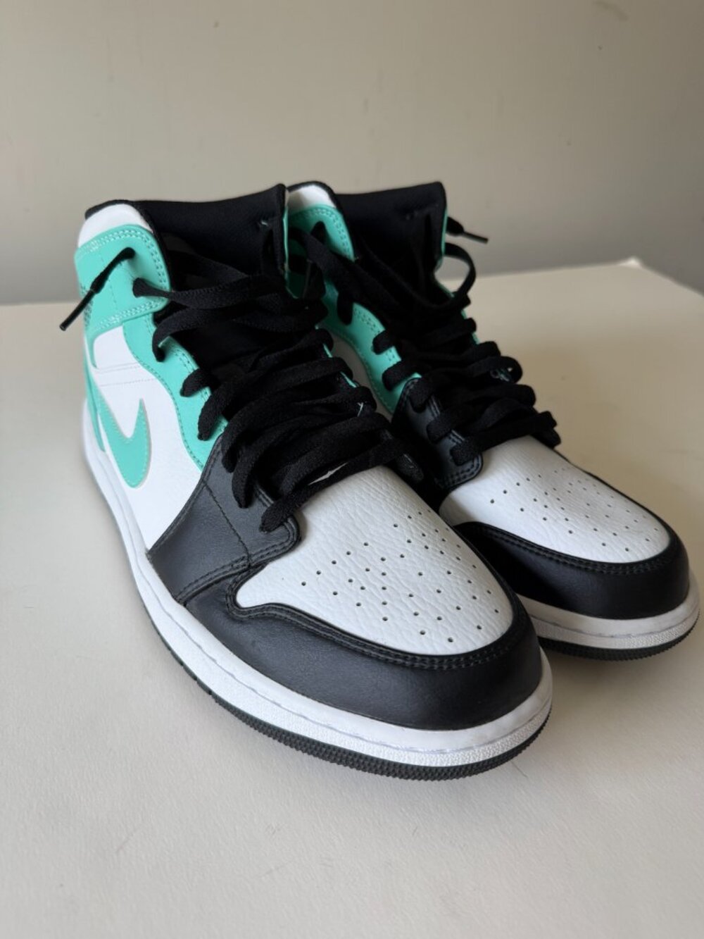 Nike Air Jordan 1 Mid White Black Aqua Turquoise High Top Sneakers Size US 12